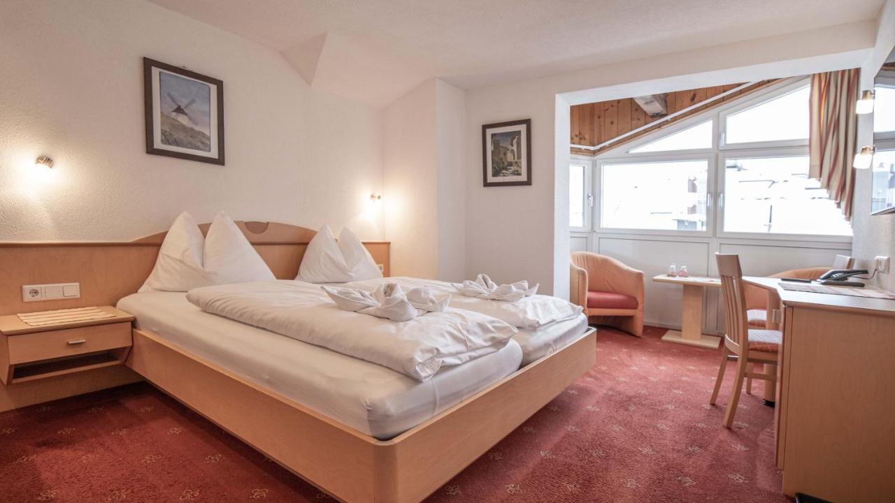 Victoria Hotel 3*
